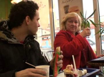 imagen sorprendida con las pretensiones del joven