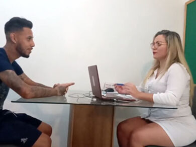 imagen El chaval tuvo que follar a la que será su jefa